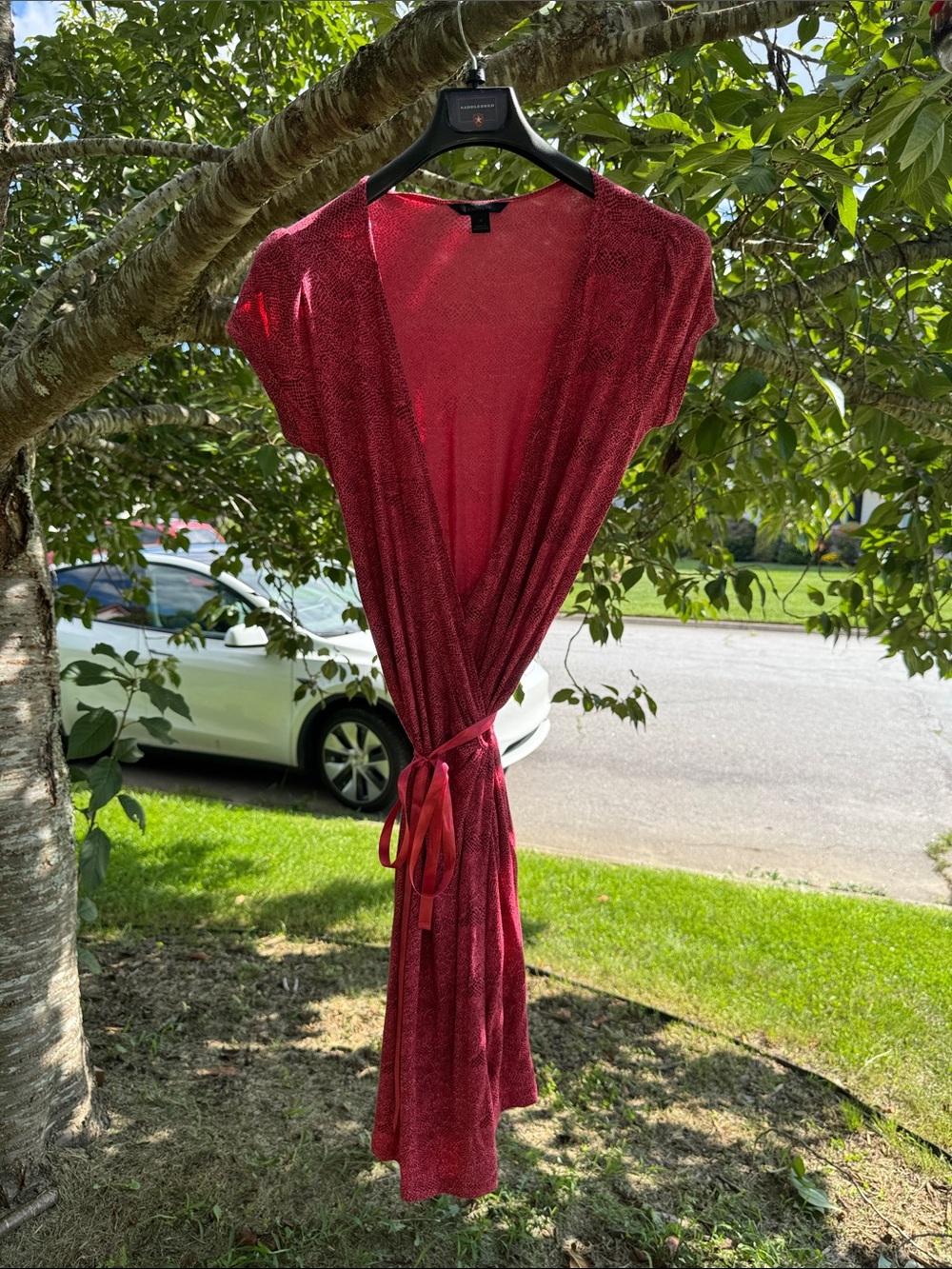 Express Red Short-Sleeve Wrap Robe